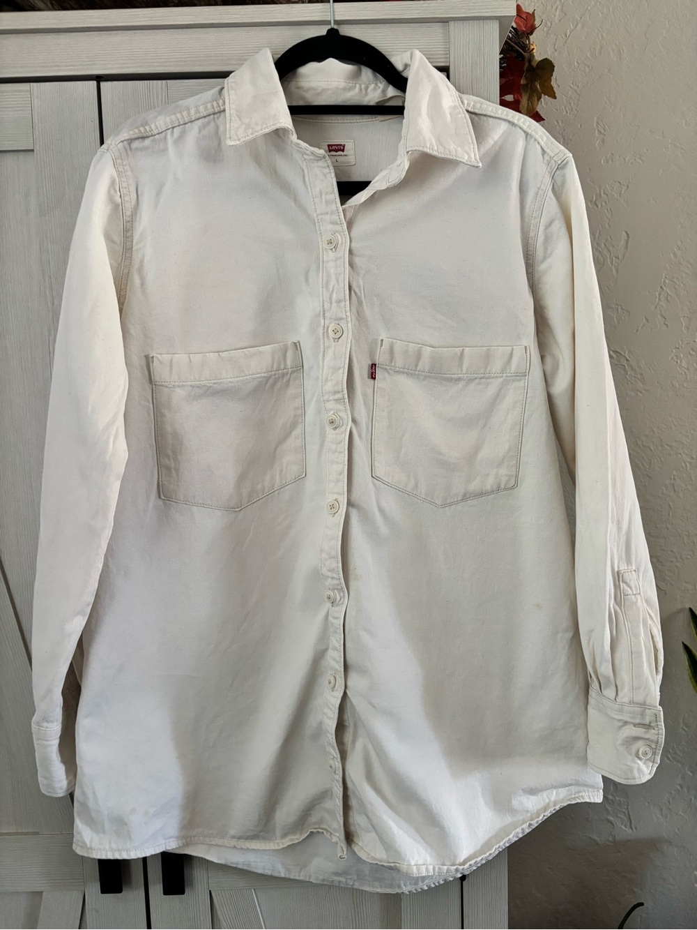 Levi's cream-colored long-sleeve utility button-up Cotton Shirt Size L